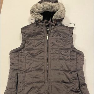 BKE women’s fur hooded vest size small